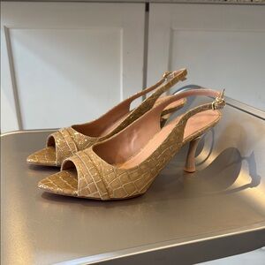 NIB MALONE SOULIERS Jude 70’s croc effect patent leather sandals. 39.5/9